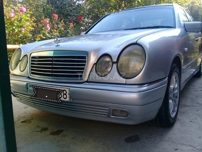 Mercedes E 250 1996, 380,000 km - 2.5 l - Bakı
