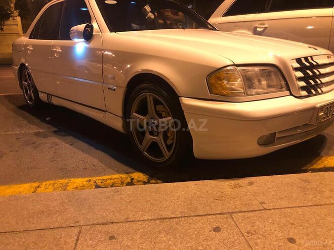 Mercedes C 240 1998, 270,000 km - 2.4 l - Bakı