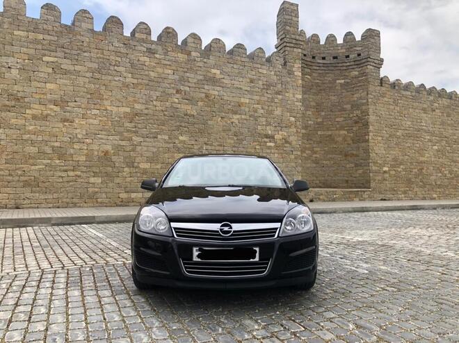 Opel Astra 2009, 175,000 km - 1.4 л - Bakı