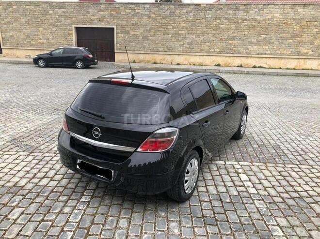 Opel Astra 2009, 175,000 km - 1.4 л - Bakı