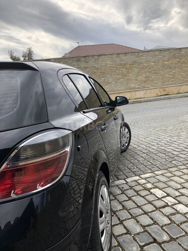 Opel Astra 2009, 175,000 km - 1.4 л - Bakı