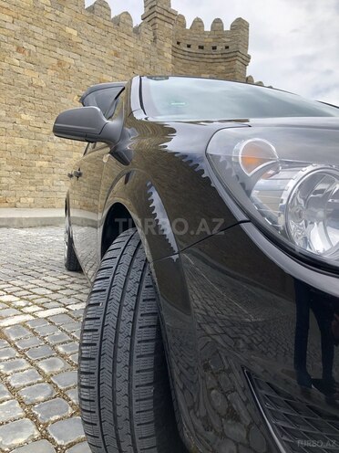Opel Astra 2009, 175,000 km - 1.4 л - Bakı