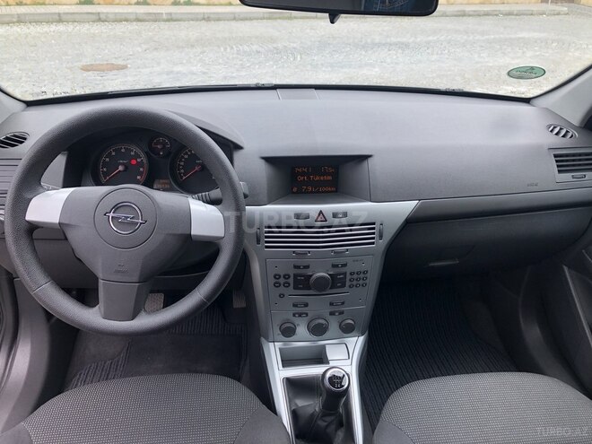 Opel Astra 2009, 175,000 km - 1.4 л - Bakı