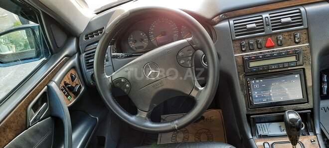 Mercedes E 320 2001, 267,000 km - 3.2 л - Bakı