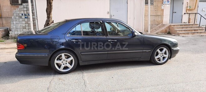 Mercedes E 320 2001, 267,000 km - 3.2 л - Bakı