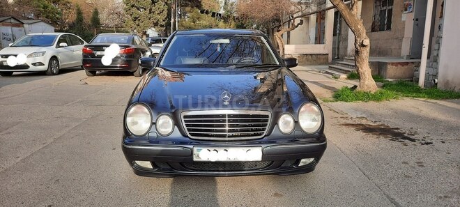 Mercedes E 320 2001, 267,000 km - 3.2 л - Bakı