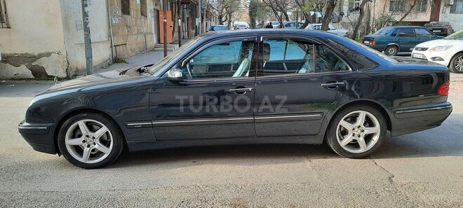 Mercedes E 320 2001, 267,000 km - 3.2 л - Bakı