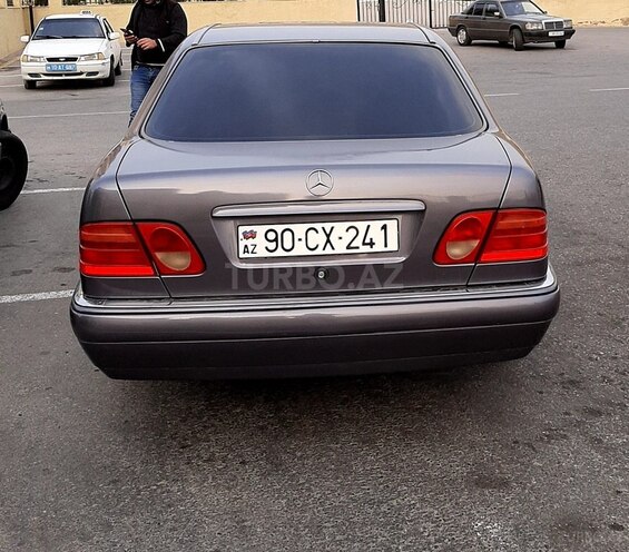 Mercedes E 230 1996, 393,000 km - 2.3 л - Bakı