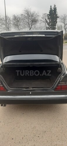 Mercedes E 200 1990, 200,000 km - 2.0 l - Sabirabad