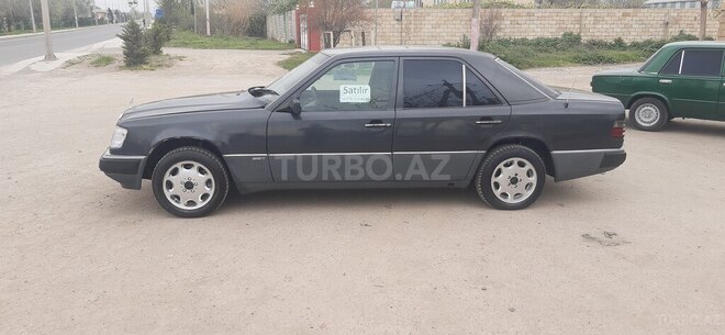 Mercedes E 200 1990, 200,000 km - 2.0 l - Sabirabad