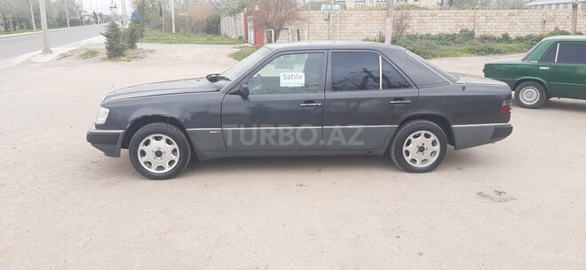 Mercedes E 200 1990, 200,000 km - 2.0 l - Sabirabad