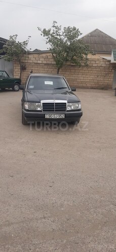 Mercedes E 200 1990, 200,000 km - 2.0 l - Sabirabad