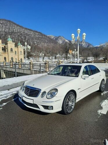 Mercedes E 240 2005, 165,000 km - 2.6 l - Qəbələ