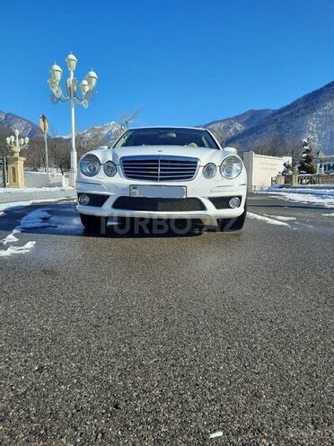 Mercedes E 240 2005, 165,000 km - 2.6 l - Qəbələ