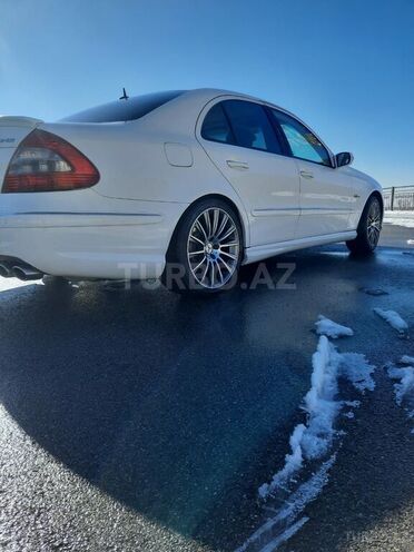 Mercedes E 240 2005, 165,000 km - 2.6 l - Qəbələ