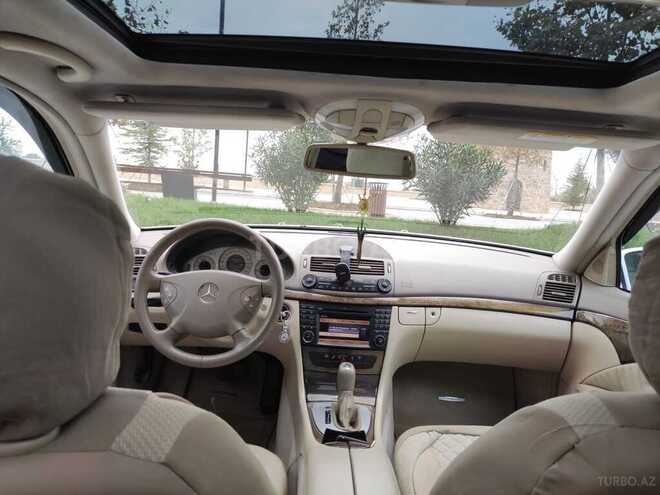 Mercedes E 240 2004, 255,059 km - 2.6 l - Salyan