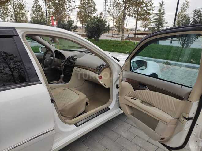 Mercedes E 240 2004, 255,059 km - 2.6 l - Salyan