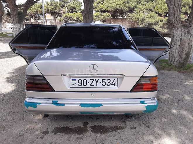Mercedes E 220 1990, 346,700 km - 2.2 l - Bakı