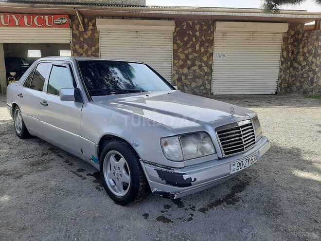 Mercedes E 220 1990, 346,700 km - 2.2 l - Bakı