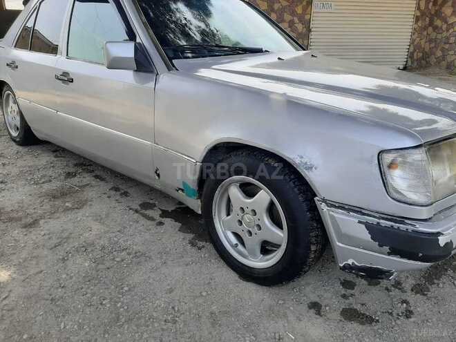 Mercedes E 220 1990, 346,700 km - 2.2 l - Bakı