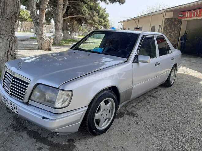 Mercedes E 220 1990, 346,700 km - 2.2 l - Bakı