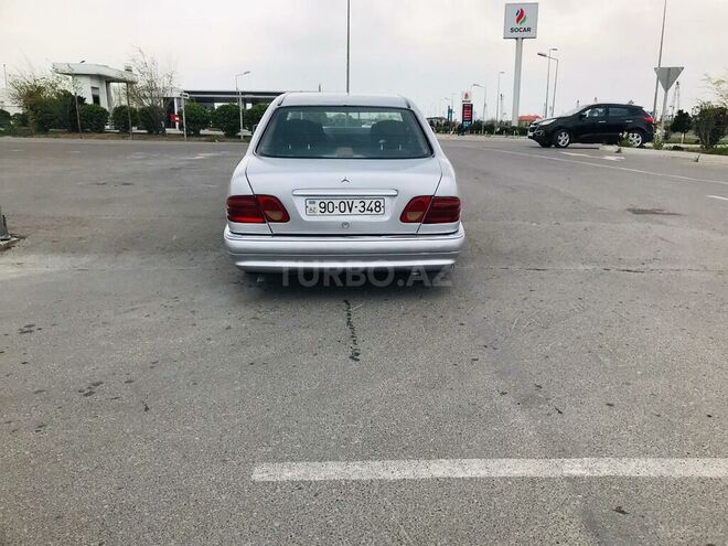 Mercedes E 230 1996, 70,000 km - 2.3 l - Bakı