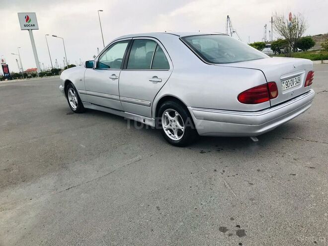 Mercedes E 230 1996, 70,000 km - 2.3 l - Bakı