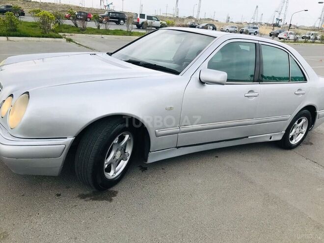 Mercedes E 230 1996, 70,000 km - 2.3 l - Bakı