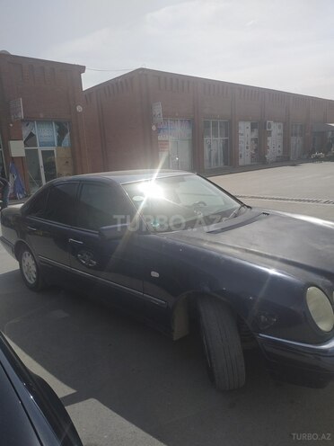 Mercedes E 230 1996, 342,580 km - 2.3 л - Gəncə
