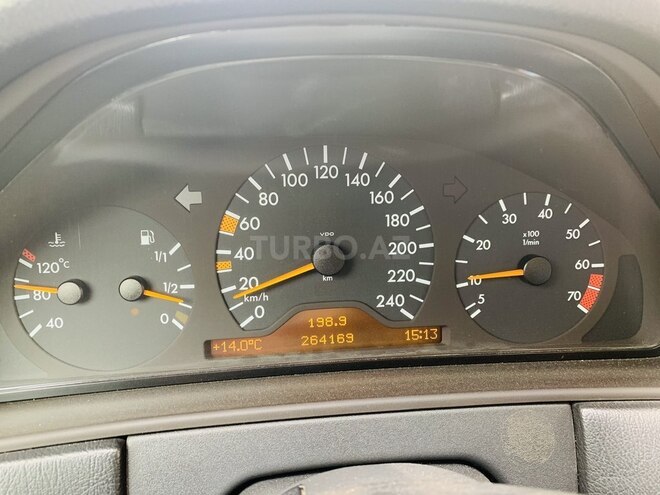Mercedes E 240 1998, 264,300 km - 2.4 л - Bakı