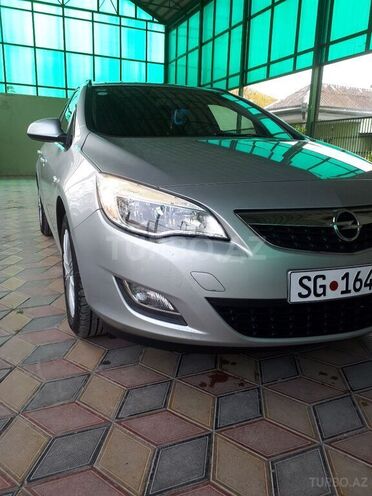 Opel Astra 2011, 155,000 km - 1.3 л - Bərdə