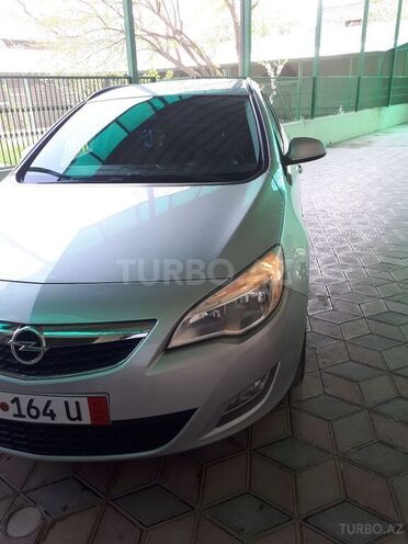 Opel Astra 2011, 155,000 km - 1.3 л - Bərdə