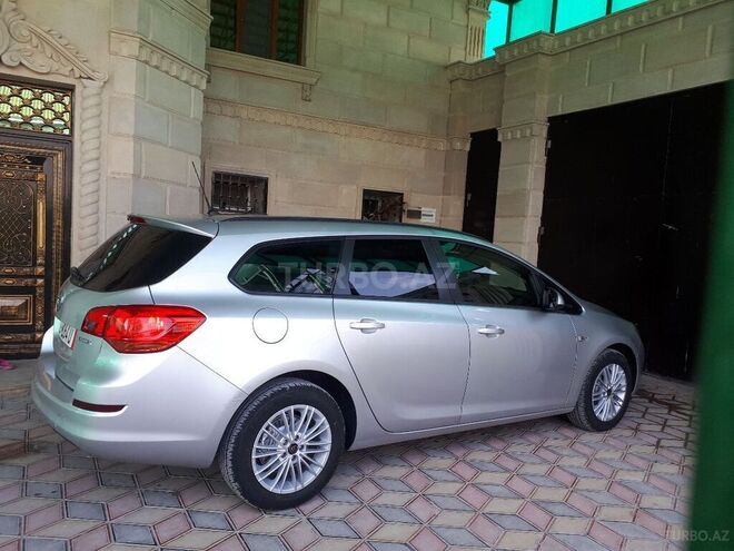 Opel Astra 2011, 155,000 km - 1.3 л - Bərdə