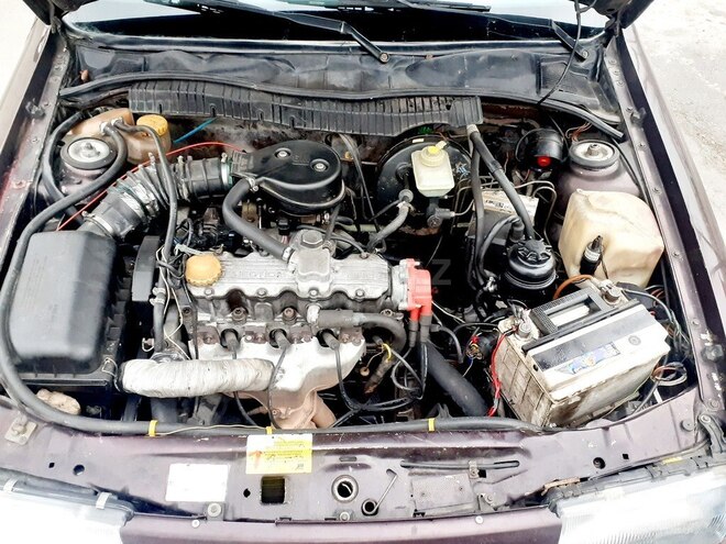 Opel Vectra 1994, 295,000 km - 1.8 l - Qax