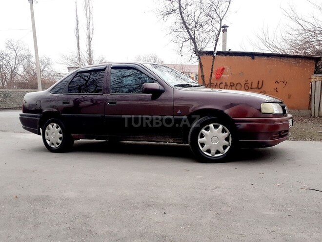 Opel Vectra 1994, 295,000 km - 1.8 l - Qax