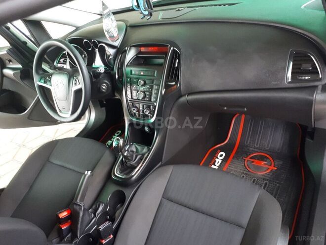 Opel Astra 2011, 155,000 km - 1.3 л - Bərdə