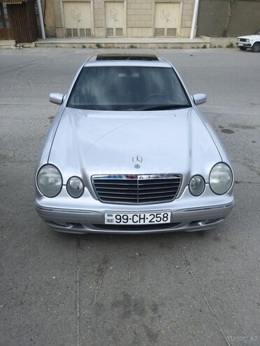 Mercedes E 220 2000, 328,000 km - 2.2 l - Bakı