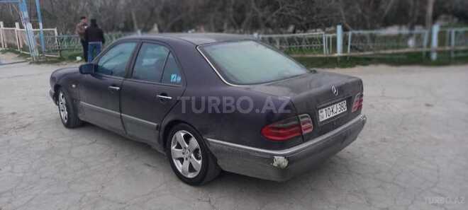 Mercedes E 230 1996, 135,000 km - 2.3 l - Sumqayıt