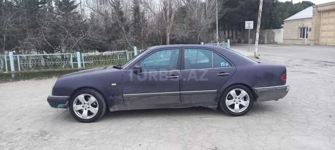 Mercedes E 230 1996, 135,000 km - 2.3 l - Sumqayıt