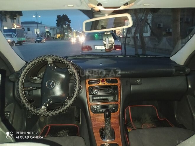 Mercedes C 200 2000, 404,656 km - 2.0 l - Biləsuvar