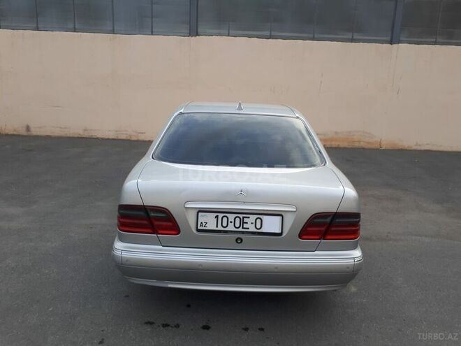 Mercedes E 280 2000, 185,000 km - 2.8 l - Bakı