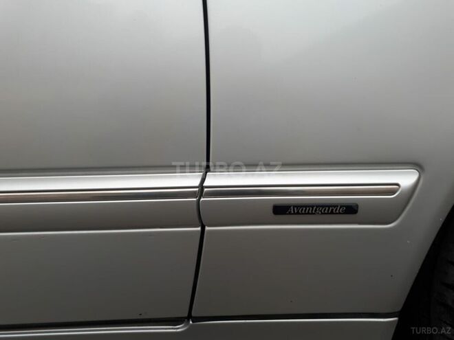 Mercedes E 280 2000, 185,000 km - 2.8 l - Bakı