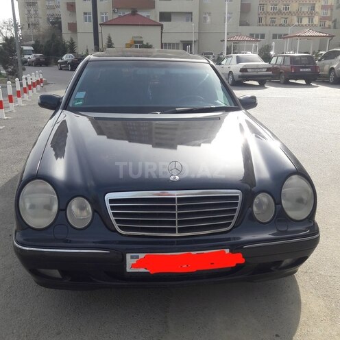 Mercedes E 240 2001, 298,000 km - 2.6 l - Bakı