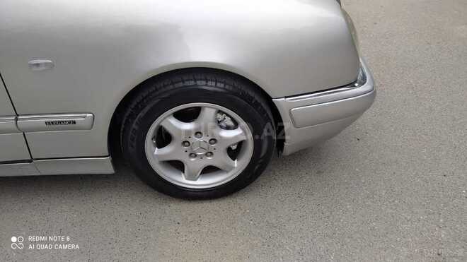 Mercedes E 280 1999, 250,000 km - 2.8 l - Sumqayıt