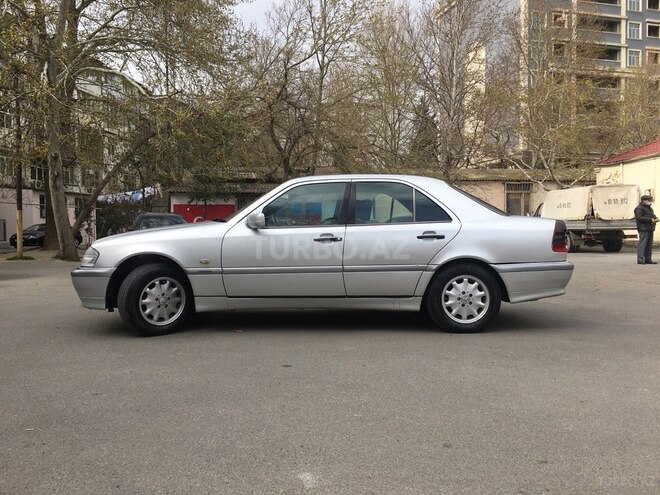 Mercedes C 220 1998, 350,000 km - 2.2 l - Bakı