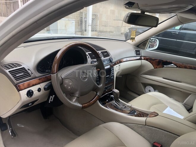 Mercedes E 240 2004, 290,000 km - 2.6 l - Ağsu