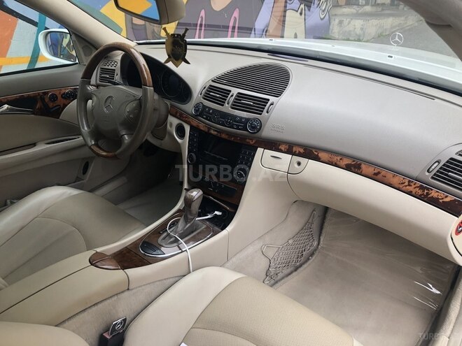 Mercedes E 240 2004, 290,000 km - 2.6 l - Ağsu
