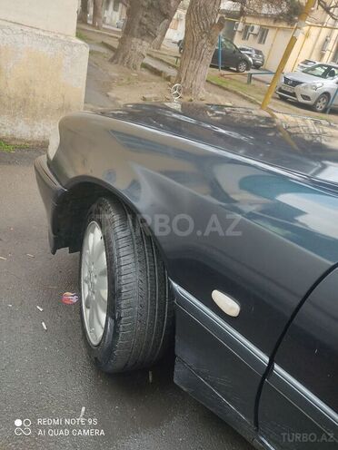 Mercedes C 220 2000, 375,000 km - 2.2 л - Bakı