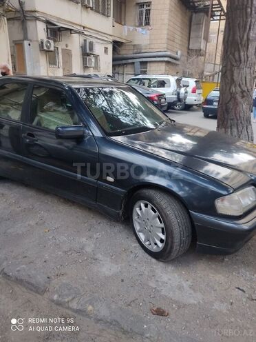 Mercedes C 220 2000, 375,000 km - 2.2 л - Bakı