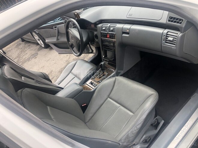 Mercedes E 240 2000, 390,000 km - 2.4 l - Bakı